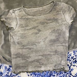 American Eagle Camo tshirt